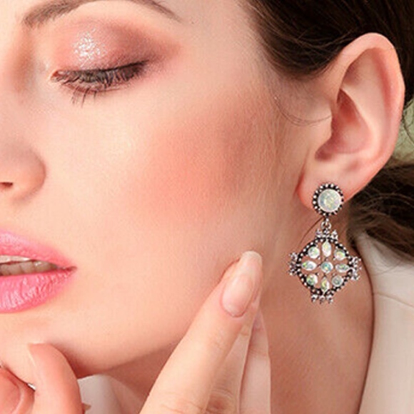 Rhinestone Dangle Earrings Silver Color Alloy-NWOT - Picture 4 of 5